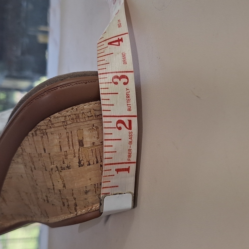 Amazing Step Tan Leather Wedge Mules - Picture 12 of 12